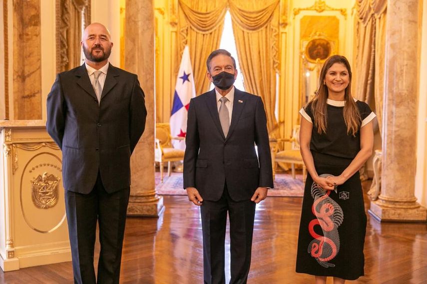 Embajadores de diversos países presentaron este martes sus cartas credenciales al presidente de la República, Laurentino Nito Cortizo, en un acto realizado en el Salón Amarillo del Palacio de Las Garzas.