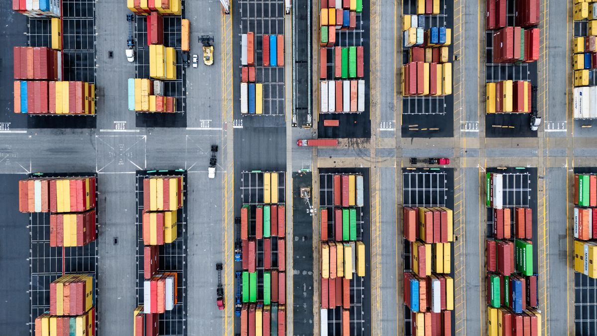 Huelga portuaria en EE.UU. puede impactar cadena logística global y al canal de Panamá