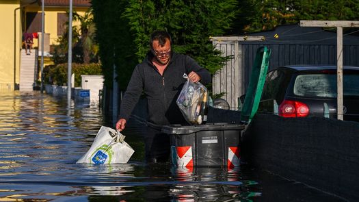 Más de 23 mil personas aún desplazadas tras inundaciones en Italia.