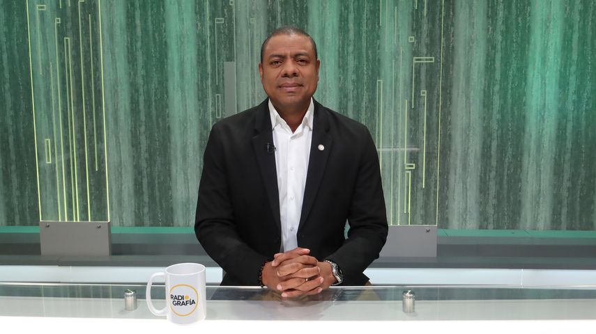 Alcalde de Colón denuncia desaparición de 28 autos en pasada administración