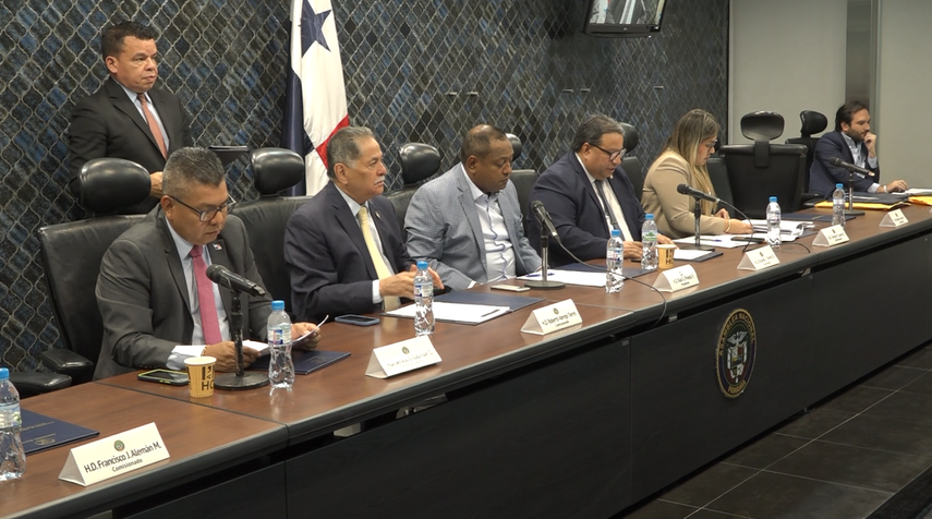 Asamblea Nacional mantiene estancada renuncia de Zulay Rodríguez