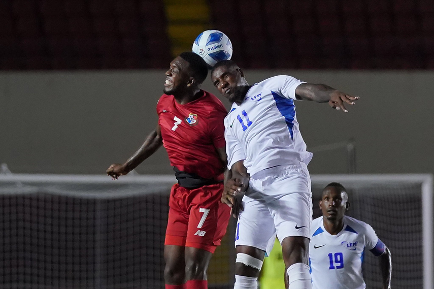 Panamá lidera su grupo