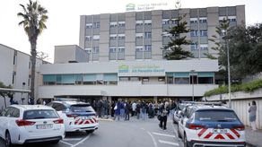 Noelia, la joven española con paraplejia que ha pasado los últimos meses de su vida luchando judicialmente contra su padre que la quería mantener con vida contra su voluntad, ha recibido la eutanasia este jueves, en medio de una gran expectación mediática que ha encendido la polémica y ha desatado bulos en redes.