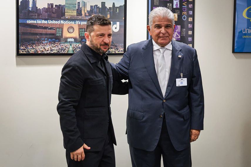 Zelenski aborda con Mulino las sanciones a la flota fantasma rusa