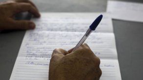 Una carta enviada hace 145 años en globo desde París aparece en Australia