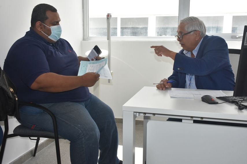 La Clínica de Obesidad y Trastorno Metabólico de Panamá es la primera instalación pública de la región que ofrece servicios para el manejo de pacientes obesos. La Clínica de Obesidad y Trastorno Metabólico de Panamá es la primera instalación pública de la región que ofrece servicios para el manejo de pacientes obesos.