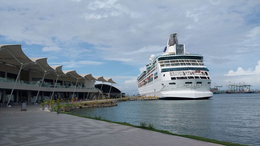 Colón 2,000 comienza a recibir turistas en cruceros