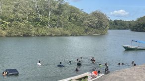 Estero Rico en Alanje, es el punto de mayor atractivo del turismo de playas en la zona, la cual cada año es visitada por cientos de visitantes en esta temporada año tras año.