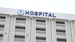 Directivos, patronos y personal del centro médico mostraron su preocupación en conferencia de prensa ante la crisis por el recorte presupuestario del Hospital Obaldía.