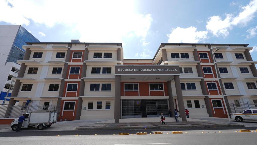 Presidente Mulino inaugura Escuela República de Venezuela, tras años de abandono