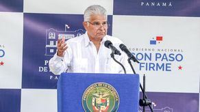 Plata no faltó, faltó decencia: Mulino inaugura el Estadio Roberto Mariano Bula en Colón.