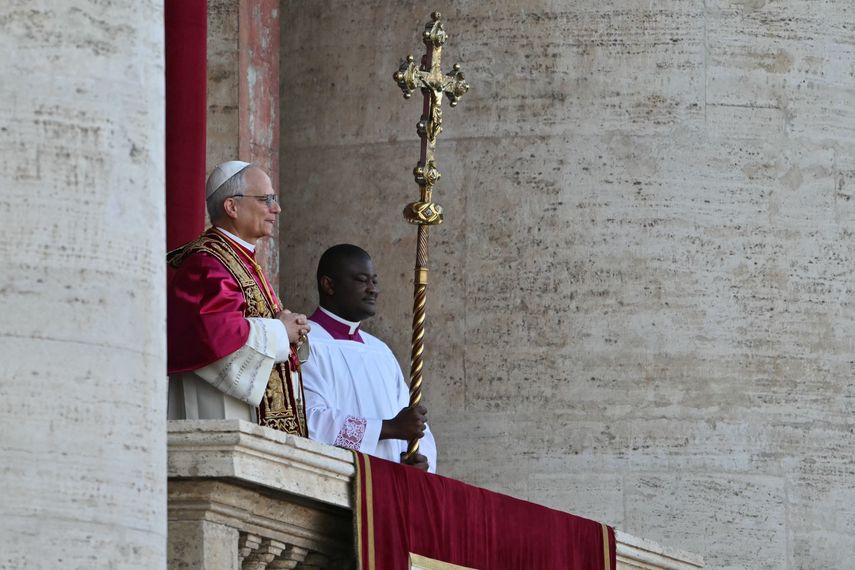 El nuevo papa será el cardenal estadounidense Robert Francis Prevost y se hará llamar León XIV durante su pontificado, según se anunció tras su elección en el segundo día de su cónclave. El nuevo papa será el cardenal estadounidense Robert Francis Prevost y se hará llamar León XIV durante su pontificado, según se anunció tras su elección en el segundo día de su cónclave.