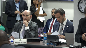 Felipe Chapman retira presupuesto 2025 de la Asamblea para hacer correcciones