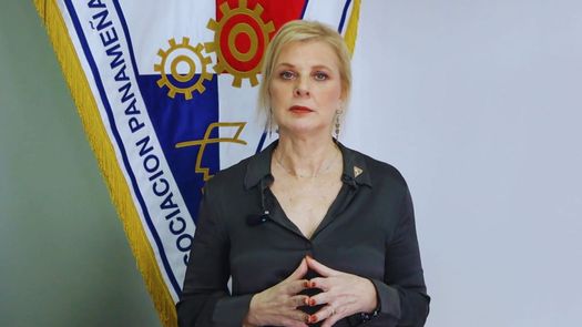 Giulia De Sanctis, presidenta de la Apede se pronuncia. Giulia De Sanctis, presidenta de la Apede se pronuncia.