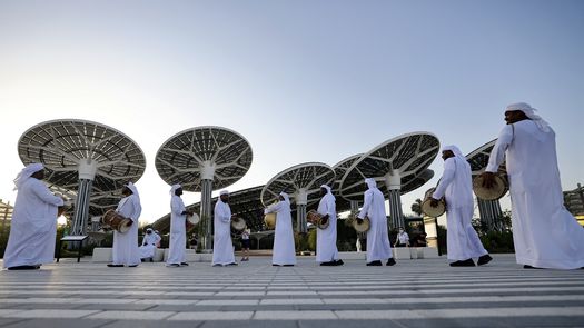 Emiratos anuncia buscar la neutralidad de carbono de aquí a 2050