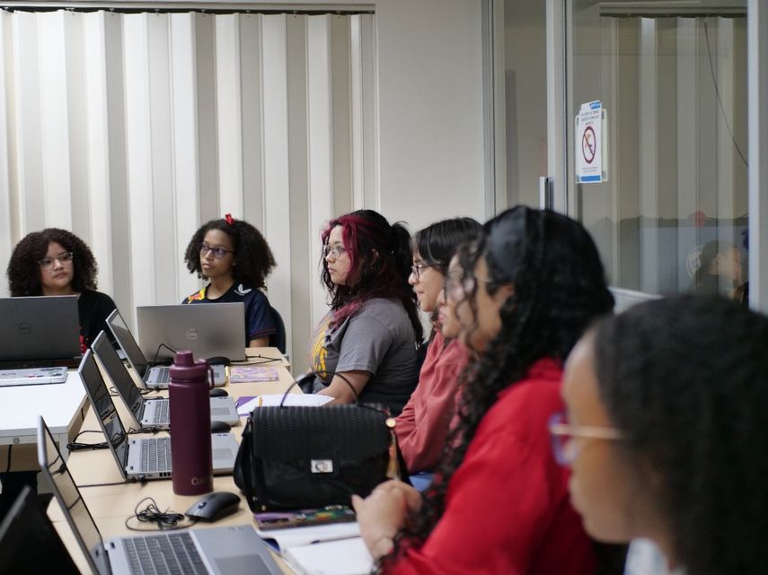 Su pasión por la investigación, las convierten en el futuro de la innovación espacial en Panamá. Su pasión por la investigación, las convierten en el futuro de la innovación espacial en Panamá.