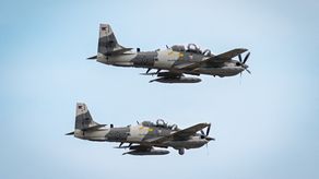 Gobierno ajusta contrato y eleva costo de aviones Super Tucano a $76,3 millones