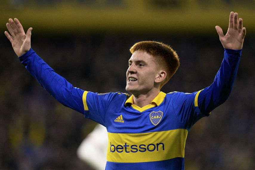 Brighton ficha al joven defensor argentino Valentín Barco