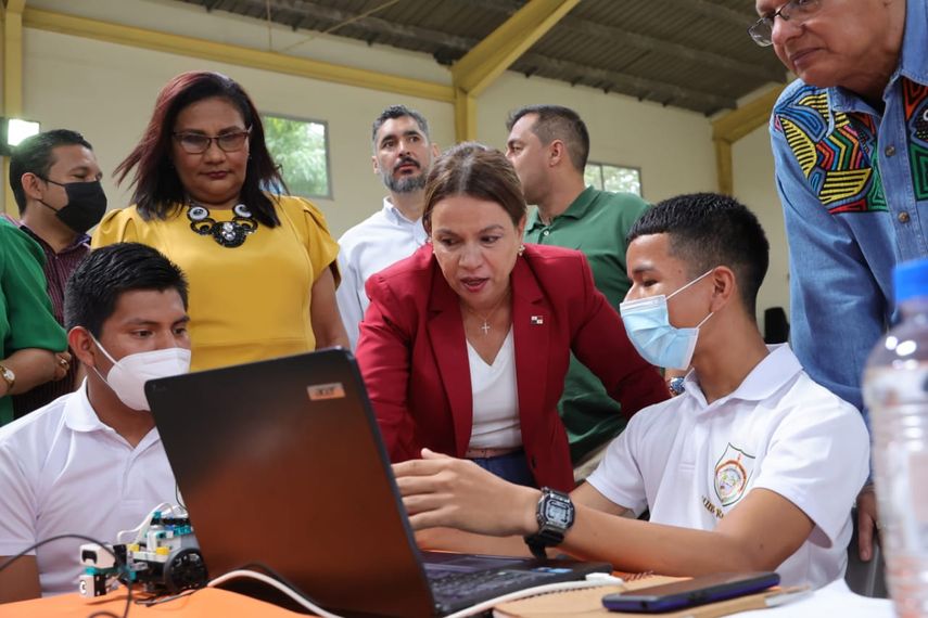 Olimpiadas Regionales de Robótica se toman colegios del país