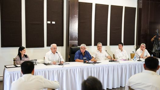 El presidente de la República, José Raúl Mulino, anunció ante productores agrícolas y ganaderos en Coclé soluciones para la formación e inserción laboral de los jóvenes en el sector agropecuario, con el fin de impulsar la producción nacional y aumentar el empleo en el interior del país. El presidente de la República, José Raúl Mulino, anunció ante productores agrícolas y ganaderos en Coclé soluciones para la formación e inserción laboral de los jóvenes en el sector agropecuario, con el fin de impulsar la producción nacional y aumentar el empleo en el interior del país.