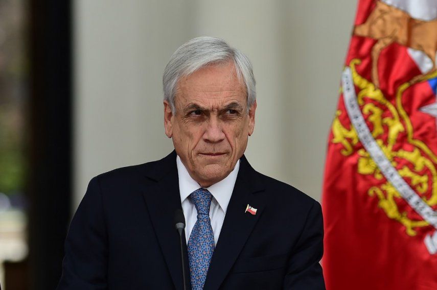 Piñera dará ayuda de un pago único a más de un millón de familias