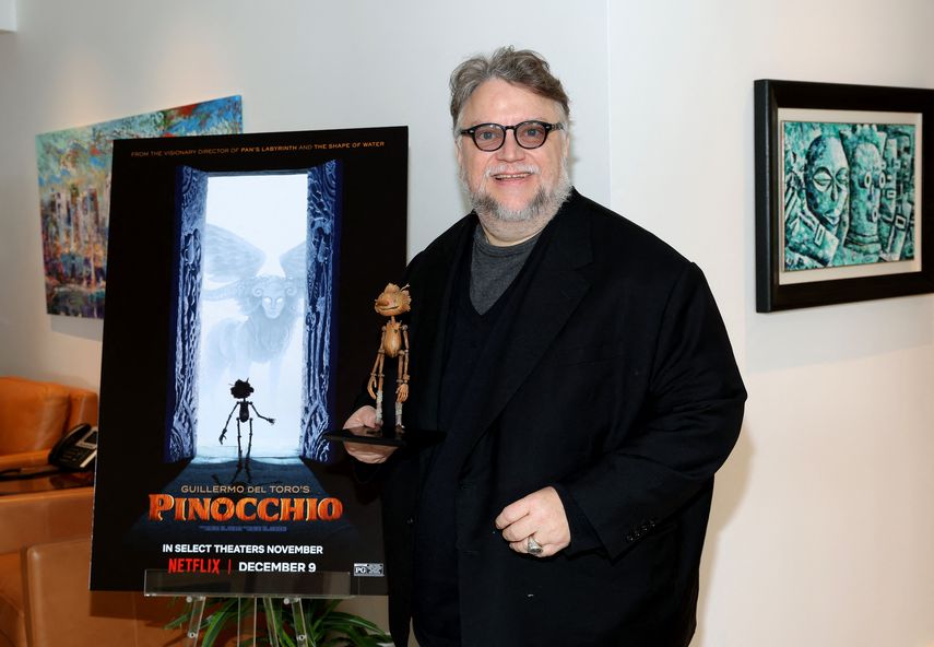 Cuando el cineasta mexicano Guillermo del Toro se propuso por primera vez hacer una versión animada de "Pinocho" hace 15 años, optó por ambientar su película en la Italia fascista de la década de 1930. 
