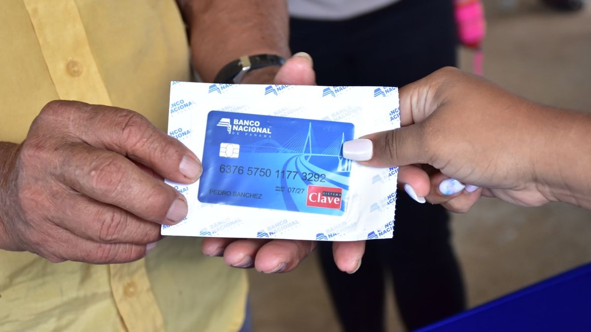 El Mides beneficia a 186,812 panameños mediante transferencias monetarias. El Mides beneficia a 186,812 panameños mediante transferencias monetarias.