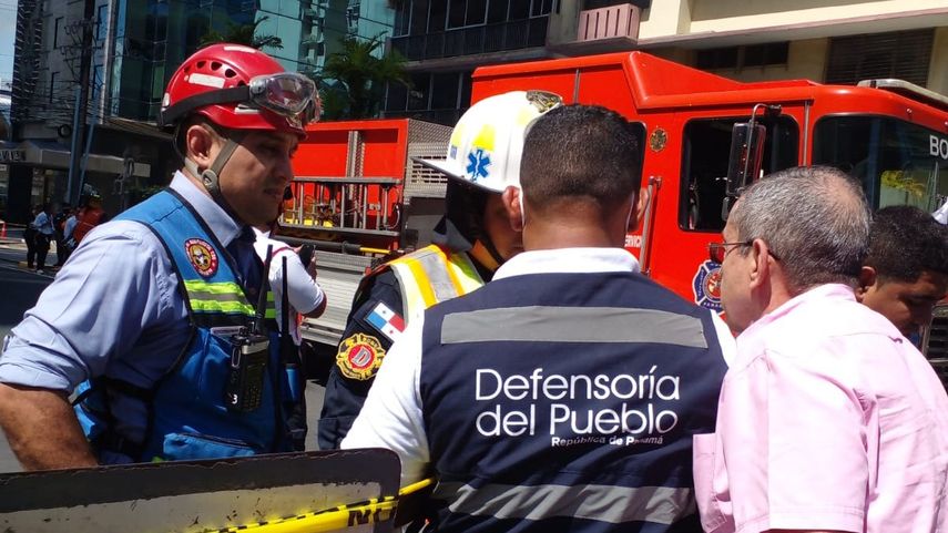La Defensoría del Pueblo anunció que inicia investigaciones de oficio por la supuesta violación al derecho a la paz y tranquilidad, integridad física y poner en riesgo la vida ante la explosión en el PH Urbana en el sector de Obarrio este martes 1 de noviembre.