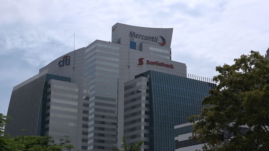 Bancos mantienen acercamiento con clientes afectados