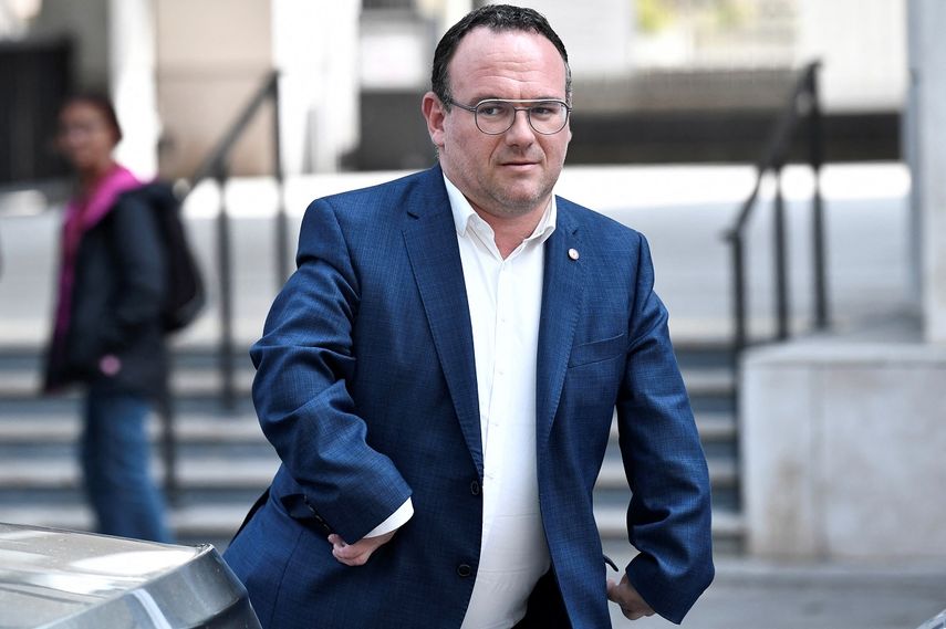 La presión recae sobre el ministro de