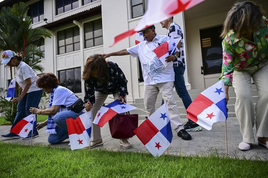 Panamá se viste de tricolor ante llegada de Marco Rubio, emisario de Estados Unidos