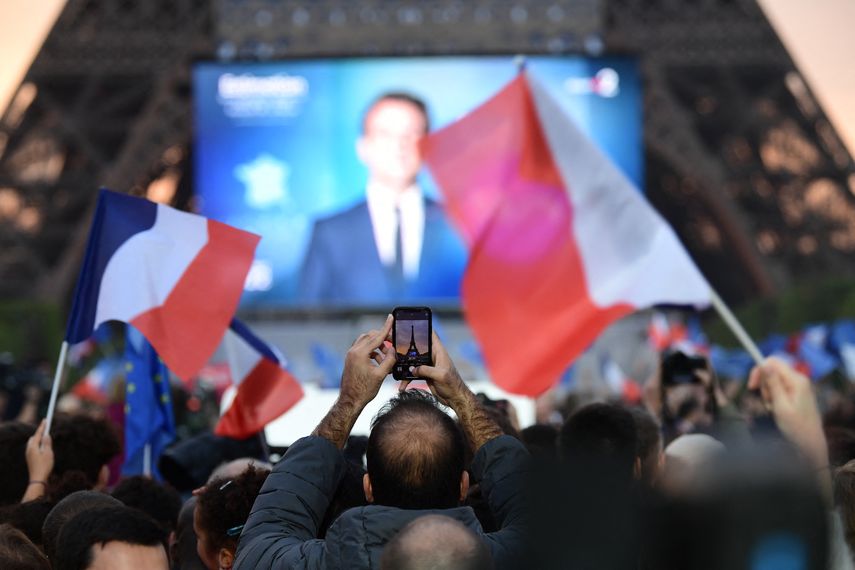Emmanuel Macron gana elecciones y logra gobernar 5 años más