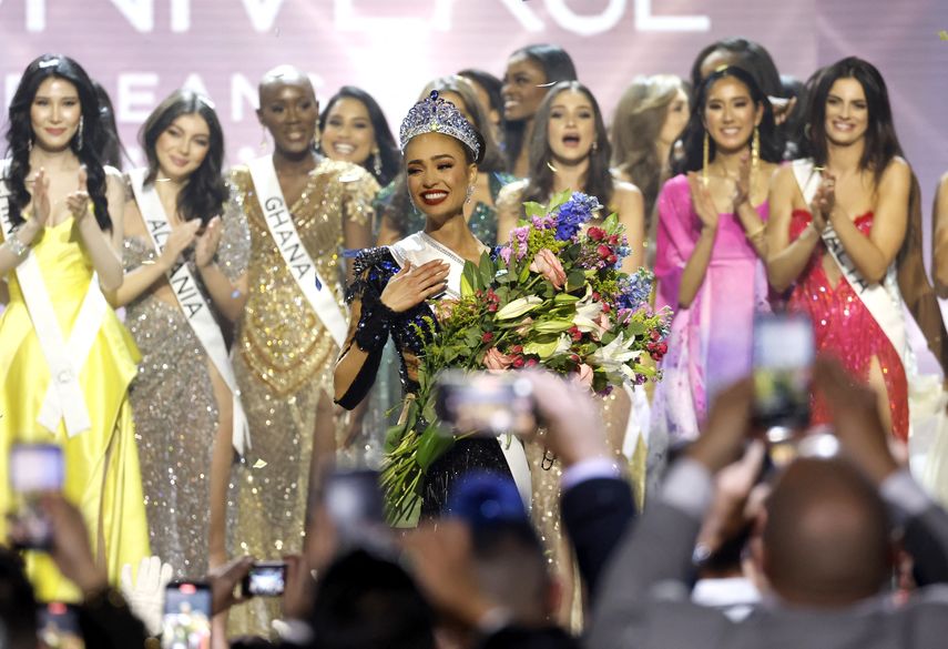 R'Bonney Gabriel conquistó el noveno título de Miss Universo para Estados Unidos. AFP