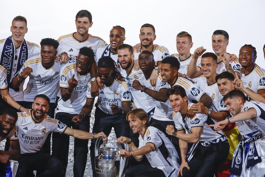 El Real Madrid celebra el decimoquinto título y despide a Kroos