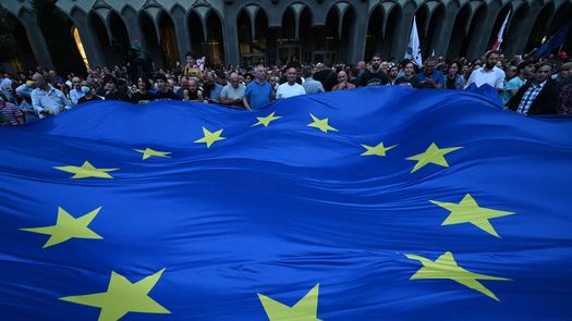 Unión Europea ofrece ayuda a Ucrania en medio de catástrofe