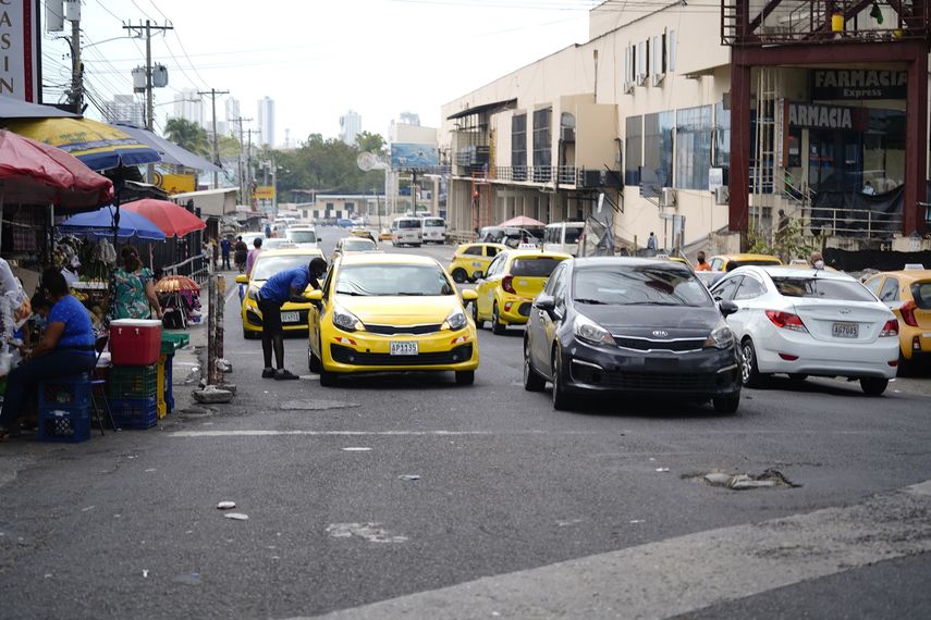 ATTT reitera que se restablece circulación regular de taxis