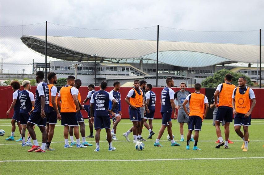 Thomas Christiansen se enfocará en partido contra Martinica