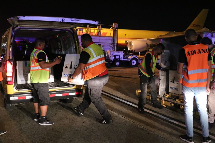 Panamá recibió este miércoles el décimo primer lote de vacunas pediátricas con 48 mil dosis, la cual tienen como finalidad reforzar la estrategia de vacunación contra la Covid-19 que desarrolla el Gobierno Nacional.