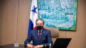 Cortizo participa en Cumbre de la Democracia