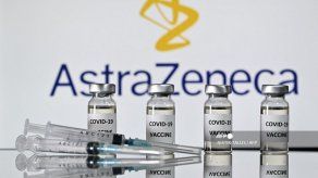 Vacuna de Oxford y AstraZeneca es presentada en Reino Unido para aprobación
