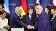 El presidente de Panamá, José Raúl Mulino, saludó su homólogo de Estados Unidos, Donald Trump. El presidente de Panamá, José Raúl Mulino, saludó su homólogo de Estados Unidos, Donald Trump.