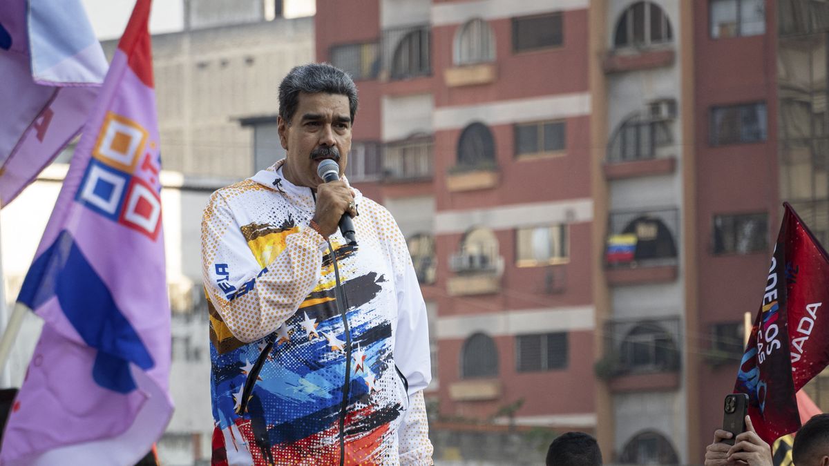 Maduro tilda de terrorista al partido político de María Corina Machado