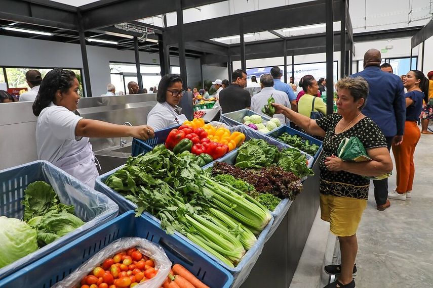 La Alcaldía de Panamá inauguró este martes al público el Mercado Municipal de Pueblo Nuevo, una obra esperada por los vecinos de este corregimiento y sectores aledaños. La Alcaldía de Panamá inauguró este martes al público el Mercado Municipal de Pueblo Nuevo, una obra esperada por los vecinos de este corregimiento y sectores aledaños.