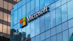 En el marco del Foro Económico Mundial de Davos, Suiza, los ministros Felipe Chapman (Economía y Finanzas) y José Ramón Icaza (Asuntos del Canal y Metas) se reunieron con Chris Berry, vicepresidente de Industrias Públicas de Microsoft.&nbsp;