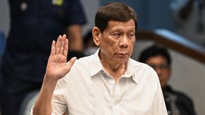 Expresidente filipino Rodrigo Duterte fue entregado a la Corte Penal Internacional