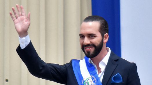 &nbsp;Nayib Bukele busca la reelección con el 90% de apoyo