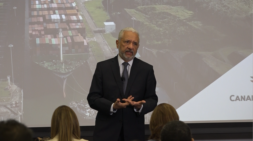 Canal de Panamá disminuye tránsito de buques ante sequía