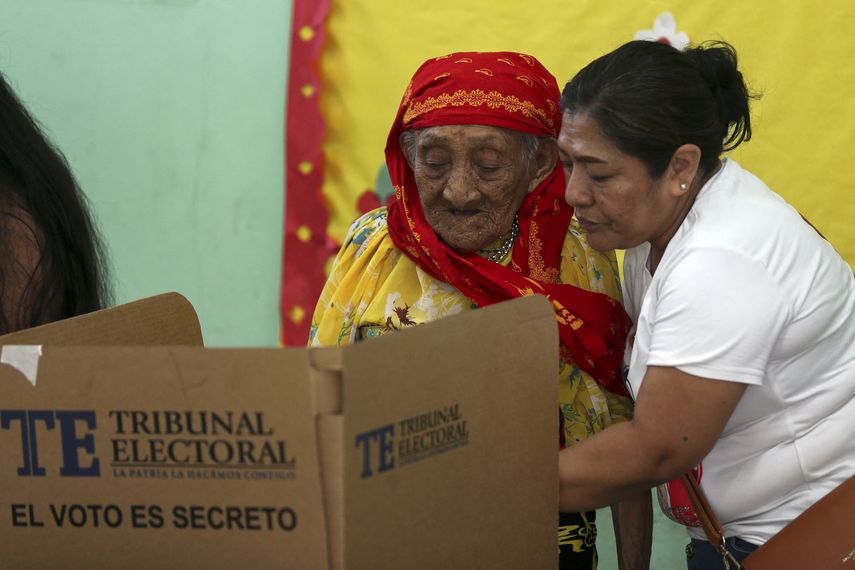 Panamá espera resultados tras elecciones caracterizadas por una alta participación