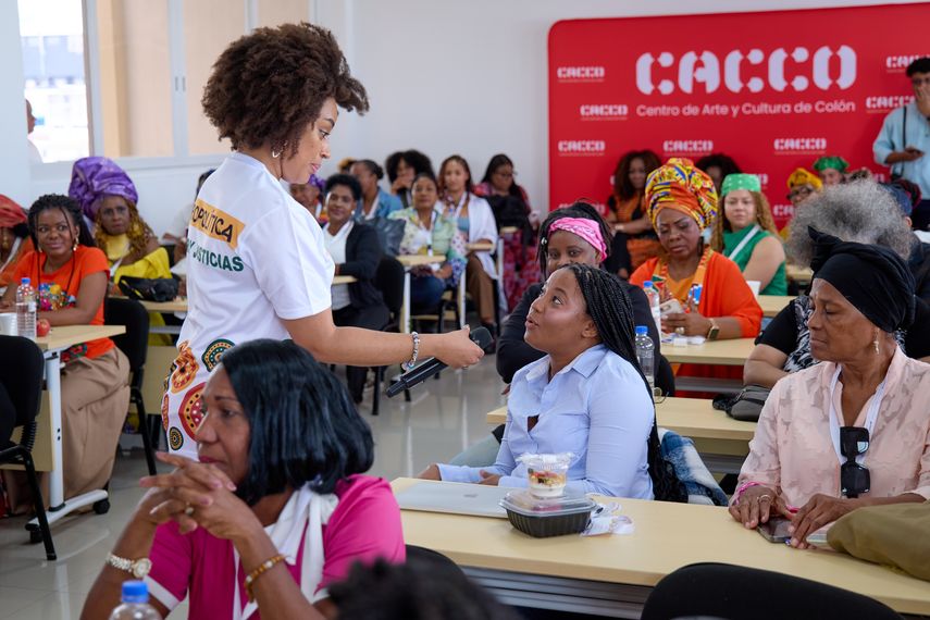Mujeres afropolíticas plantean respuestas propias ante las crisis globales desde Colón