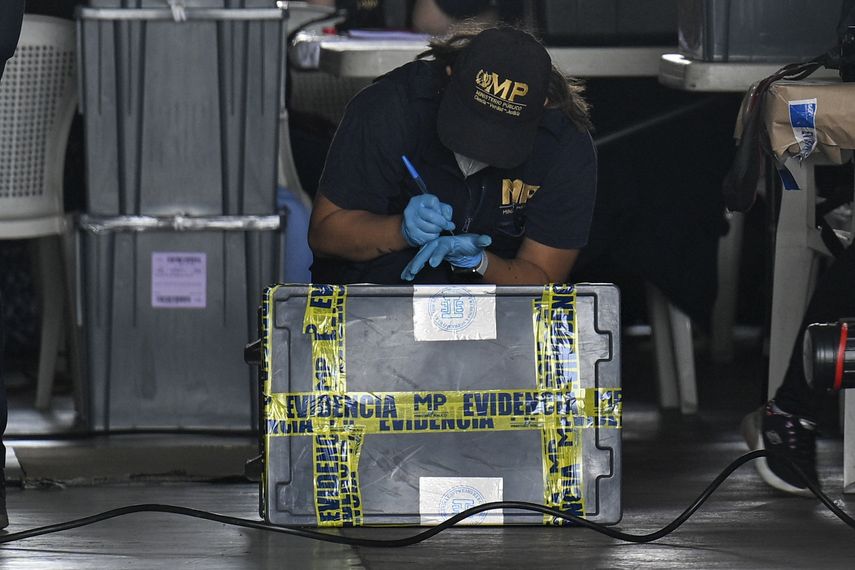 Las elecciones en Guatemala dieron como ganador a Bernardo Arévalo, cuyo partido, Movimiento Semilla, tiene un proceso abierto ante la fiscalía. Las elecciones en Guatemala dieron como ganador a Bernardo Arévalo, cuyo partido, Movimiento Semilla, tiene un proceso abierto ante la fiscalía.